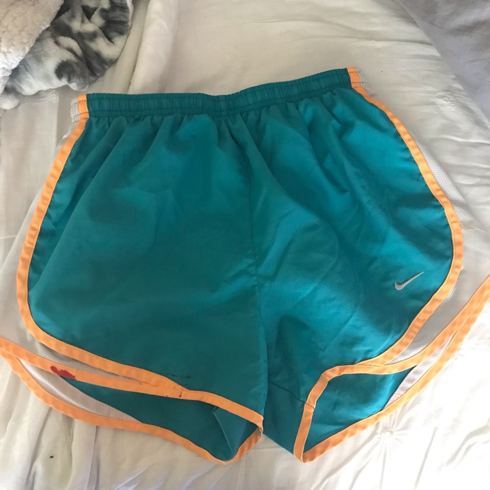NIKE TEMPO womens running shorts
